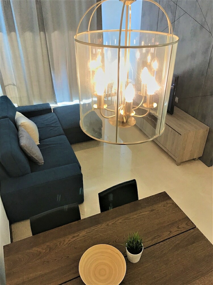 Silverscape Residence By Comfort Stay