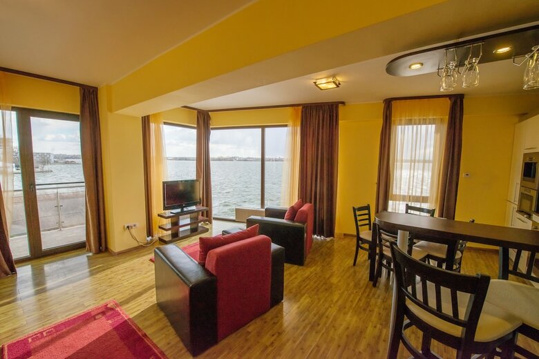Apart Holiday Tania Mamaia