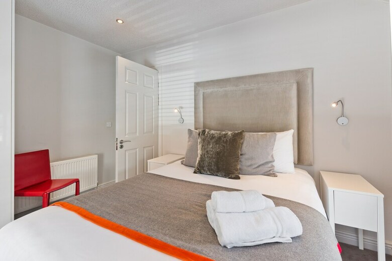 Apartamentos The Edge Suite - Hiphipstay