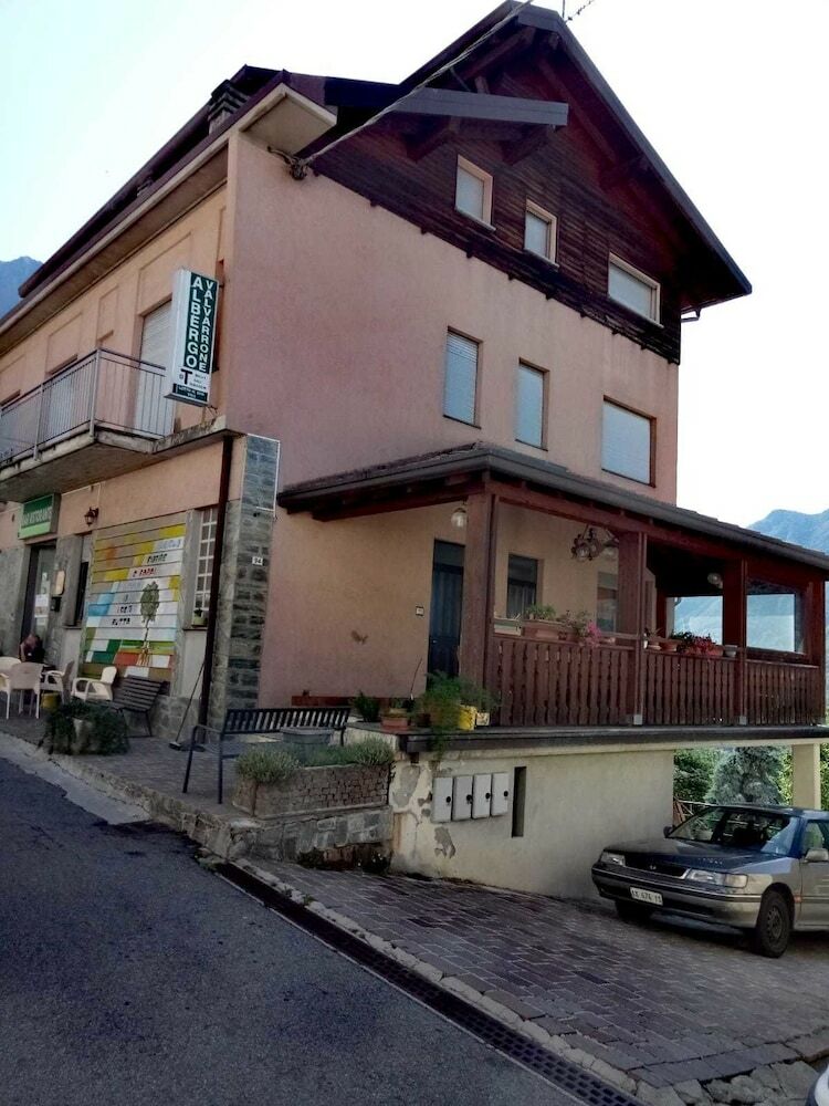 Posada Locanda Valvarrone Di Oceano Snc
