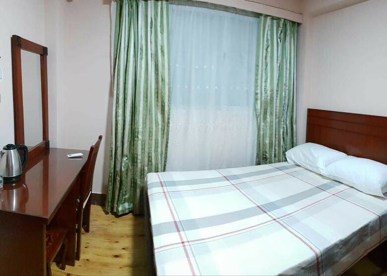 Hostal Caesar Hostel