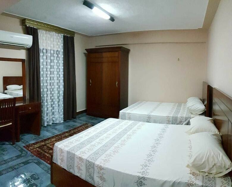 Hostal Caesar Hostel