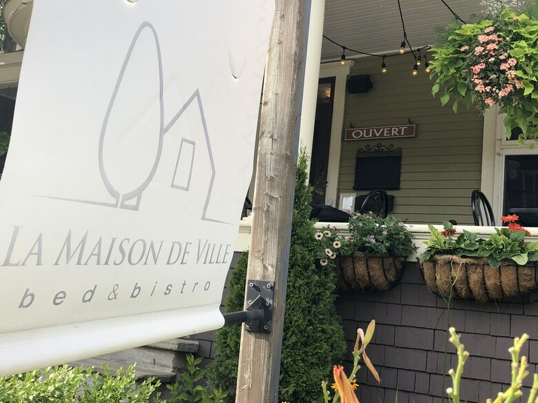La Maison de Ville - Bed & Bistro