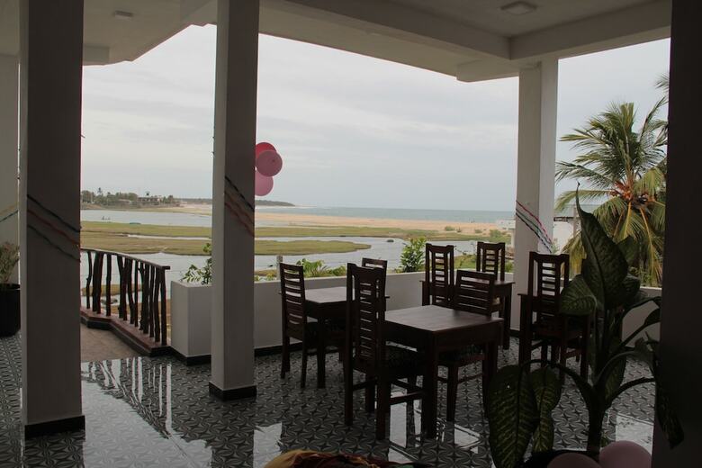 Sunset View Beach Hotel