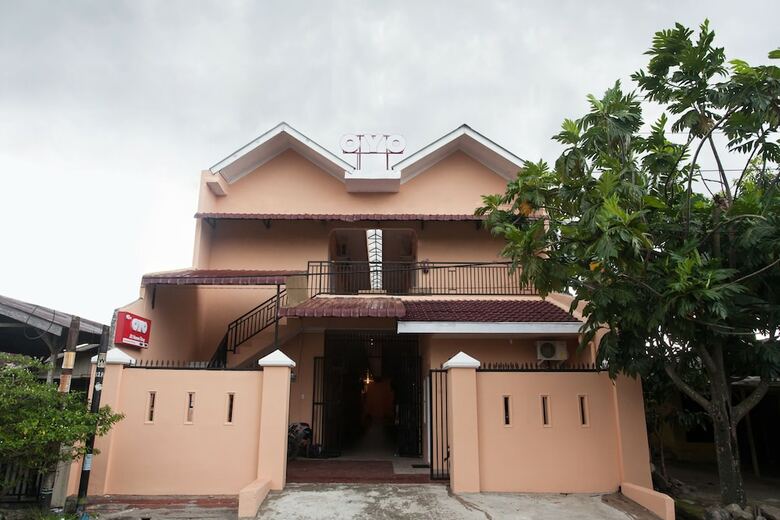 Hostal Oyo 1031 Zk Home Stay
