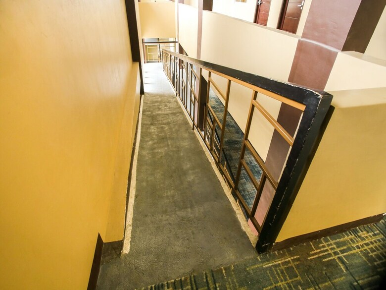 Oyo 217 T-ara Hotel