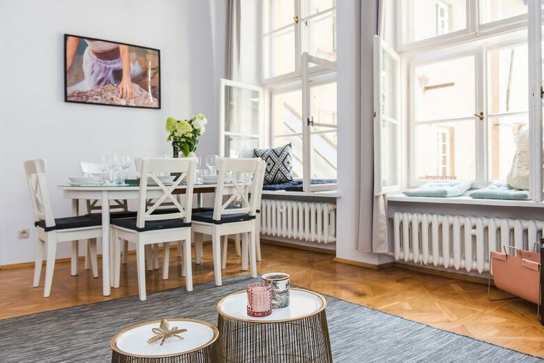 Square Apartment By Loft Affair