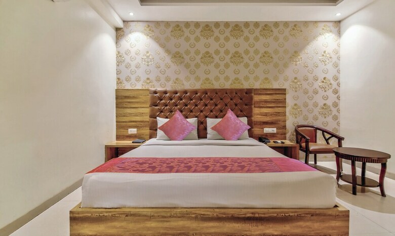 Treebo Trend Hotel Swiss