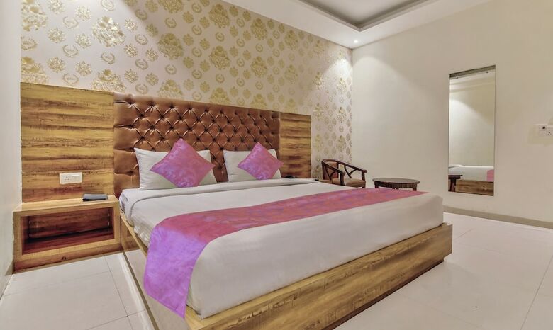 Treebo Trend Hotel Swiss