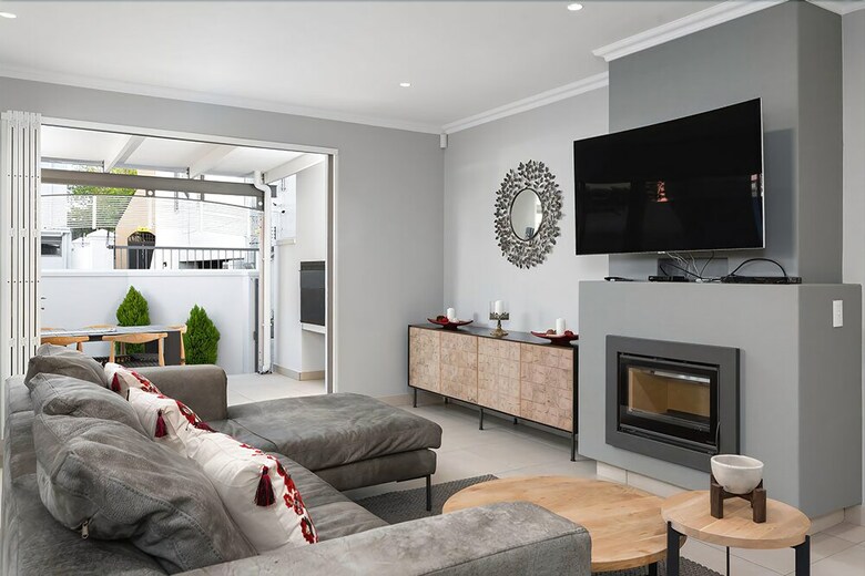 Le Petit - Townhouse Franschhoek