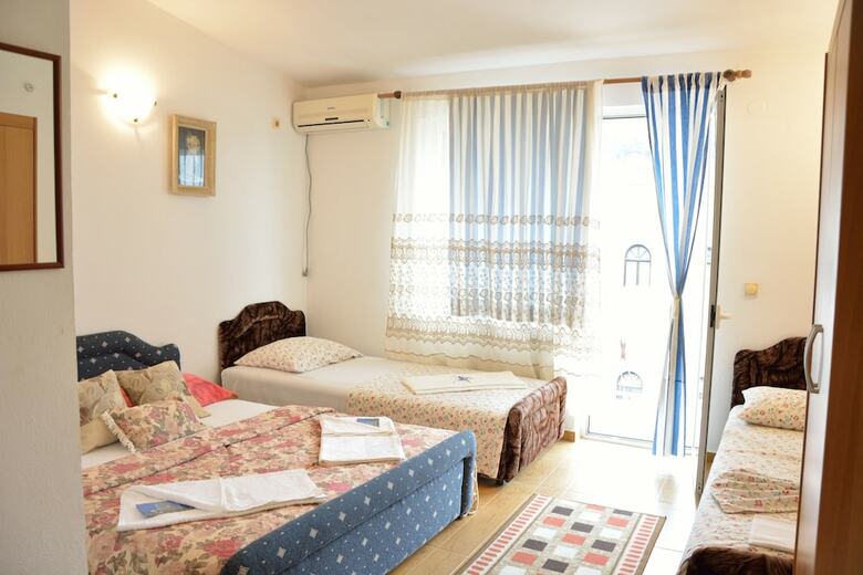 Hotel Guest House Vera