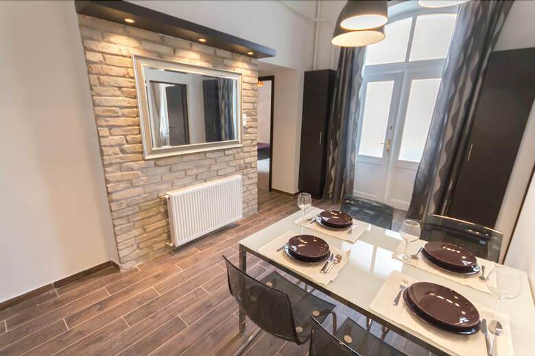 Luxury Apartment By Hi5 -v�rosh�z Suite