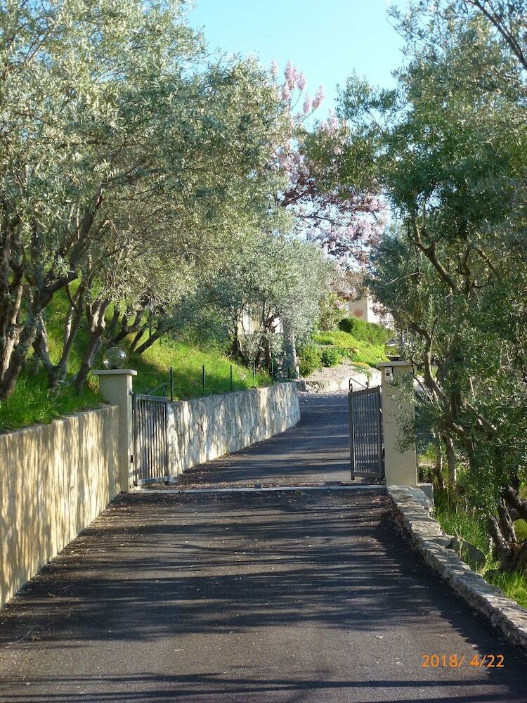 B&B L'escalade En Luberon