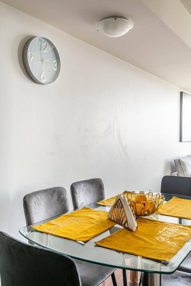 Simply Comfort Stunning Downtown Condos