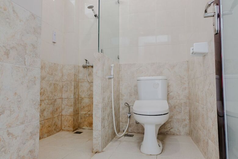Hostal Oyo 1194 Villa Bukit Panderman Residende