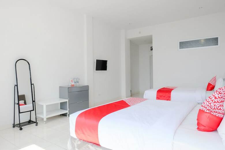 Hostal Oyo 1194 Villa Bukit Panderman Residende