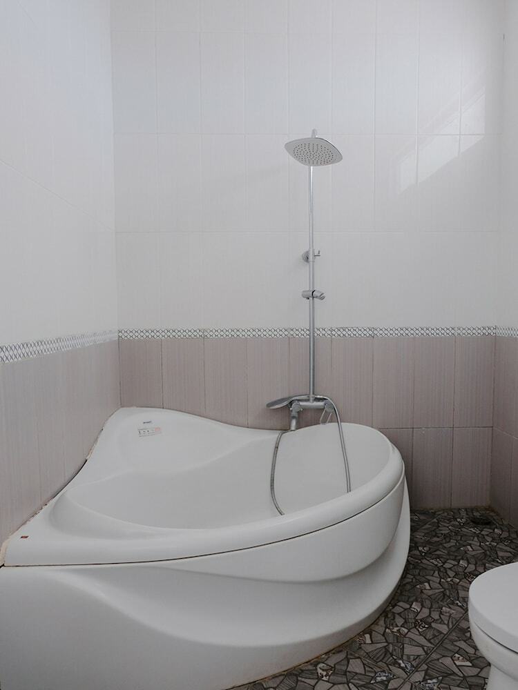 Hostal Oyo 1194 Villa Bukit Panderman Residende