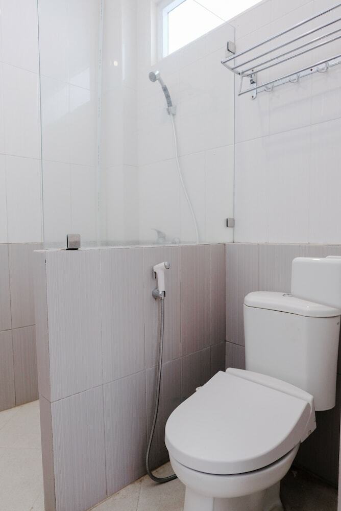 Hostal Oyo 1194 Villa Bukit Panderman Residende