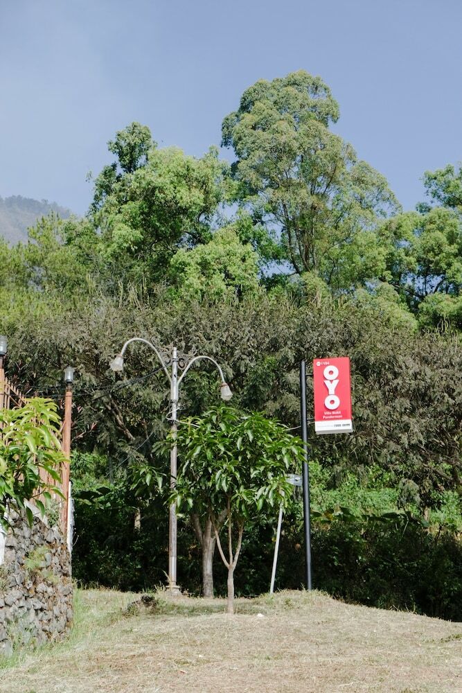 Hostal Oyo 1194 Villa Bukit Panderman Residende