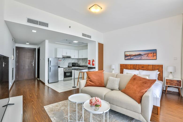 Hotel Driven Holiday Homes - Binghatti Pearls