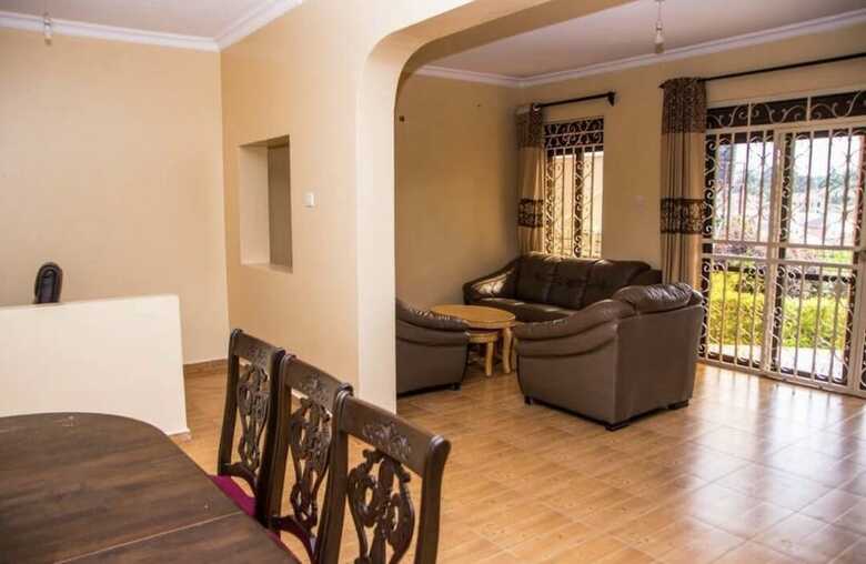 Three Bedroom House Near Martyrs Shrine