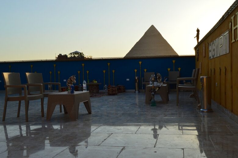Bed & Breakfast Comfort Pyramids Inn