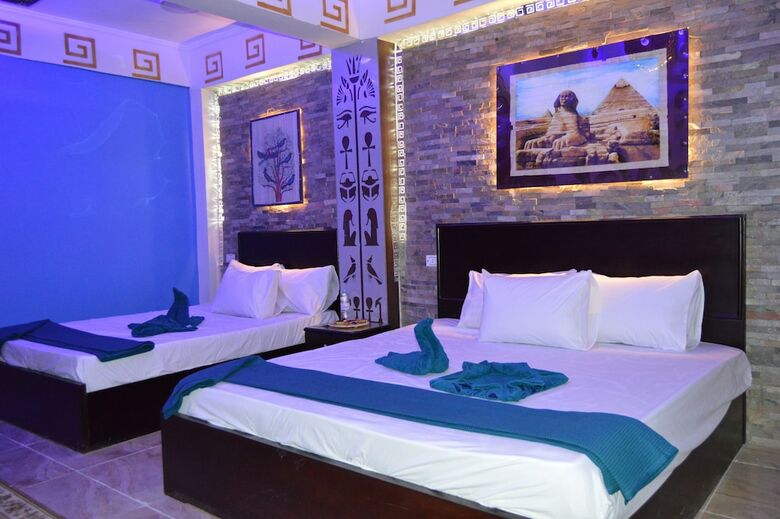 Bed & Breakfast Comfort Pyramids Inn