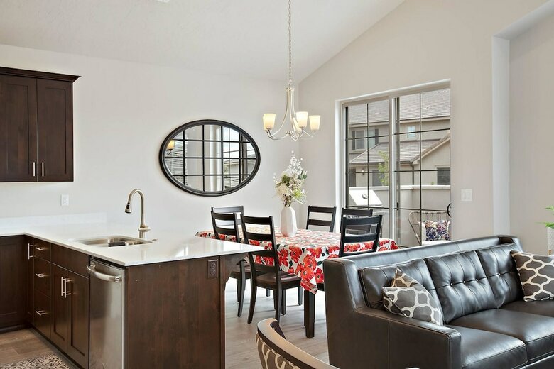 Chez Flores South