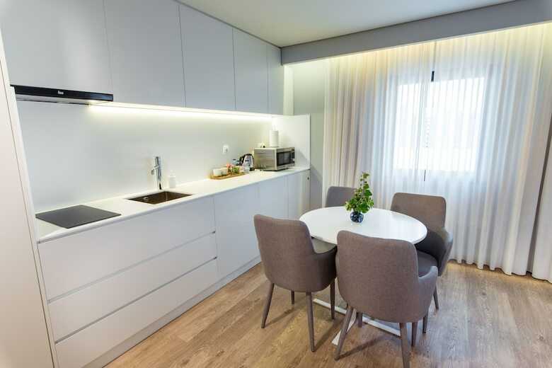 Hostal Ilha Hostel & Suites