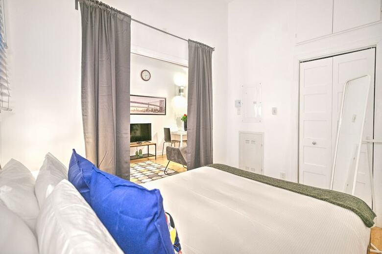 Apartamentos The Main 207 Central Modern Mezzanine Liv Mtl