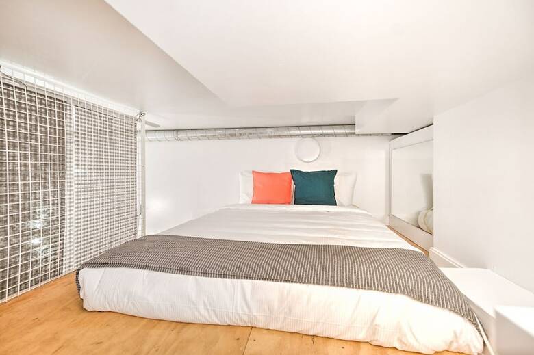 Apartamentos The Main 207 Central Modern Mezzanine Liv Mtl