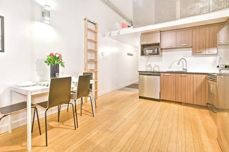 Apartamentos The Main 207 Central Modern Mezzanine Liv Mtl