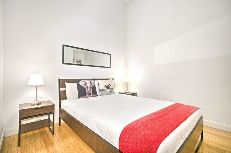 Apartamentos The Main 302 Central Modern Mezzanine Liv Mtl