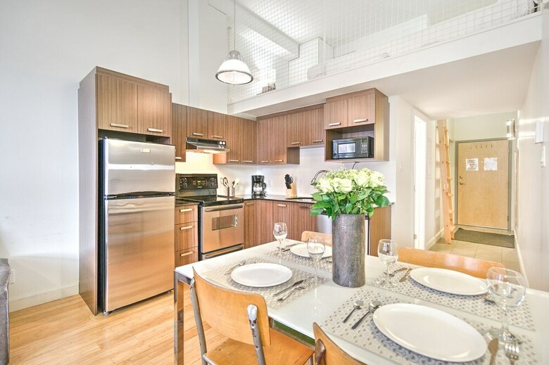 Apartamentos The Main 302 Central Modern Mezzanine Liv Mtl