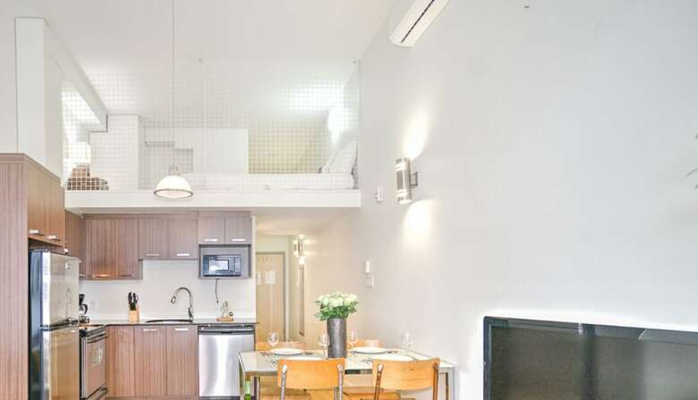 Apartamentos The Main 302 Central Modern Mezzanine Liv Mtl