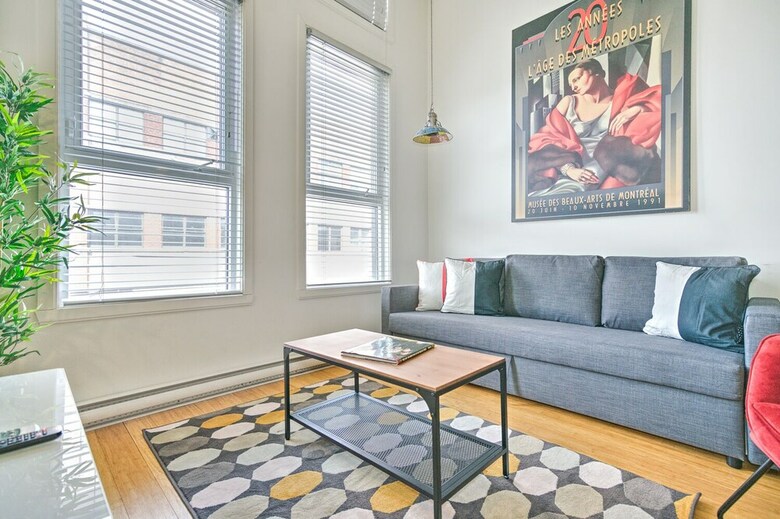 Apartamentos The Main 302 Central Modern Mezzanine Liv Mtl