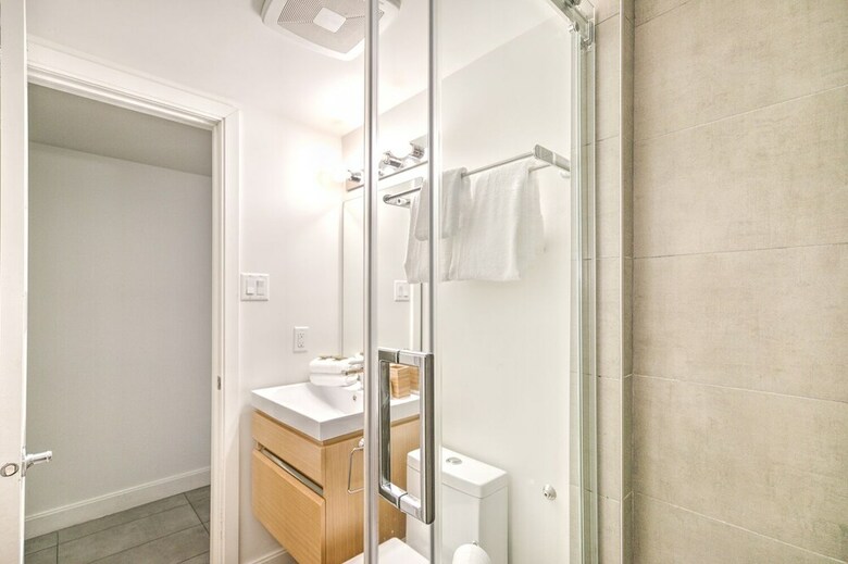 Apartamentos The Main 302 Central Modern Mezzanine Liv Mtl