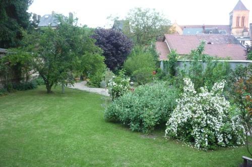 Bed & Breakfast Au Fond Du Jardin Maison D'h�tes