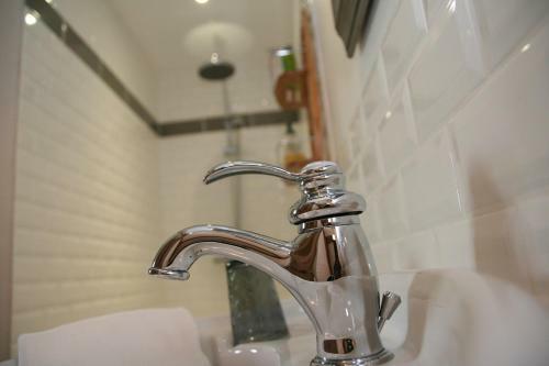 Hostal Maison D'h�tes Montperthuis