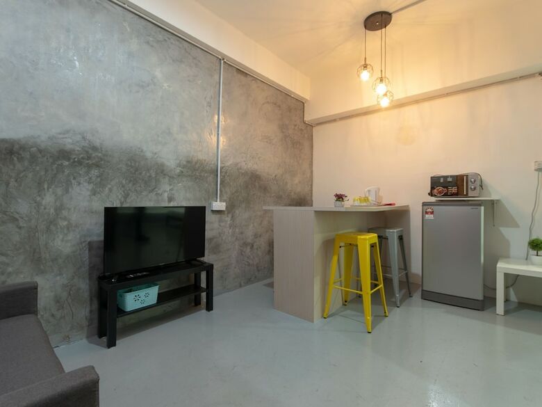 Hotel Oyo 43993 Madsuite