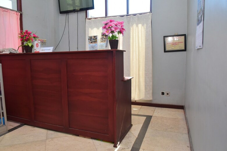 Hostal Oyo 1222 Puri Gajah Dompak