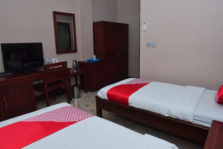 Hostal Oyo 1222 Puri Gajah Dompak