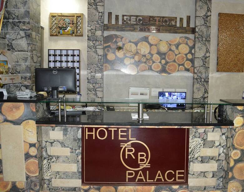 Hotel Rb Palace