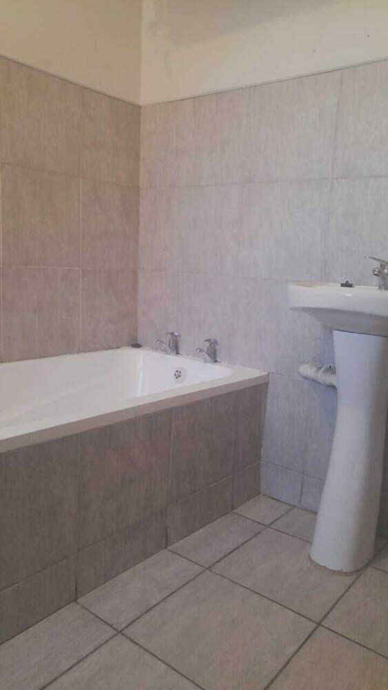 Aparthotel Mthonjeni Residence And Cafe