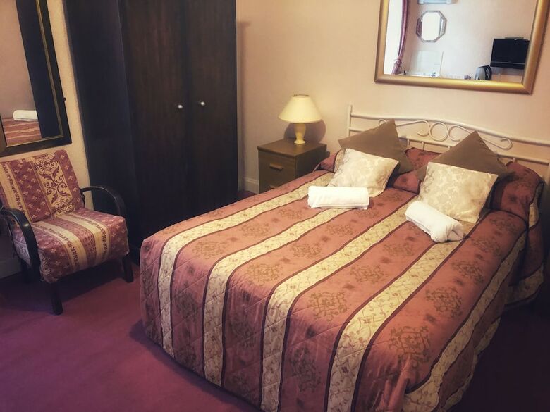 Hotel Averon  Guest House