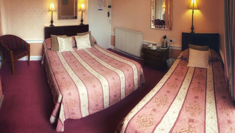 Hotel Averon  Guest House