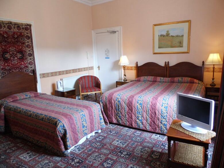 Hotel Averon  Guest House
