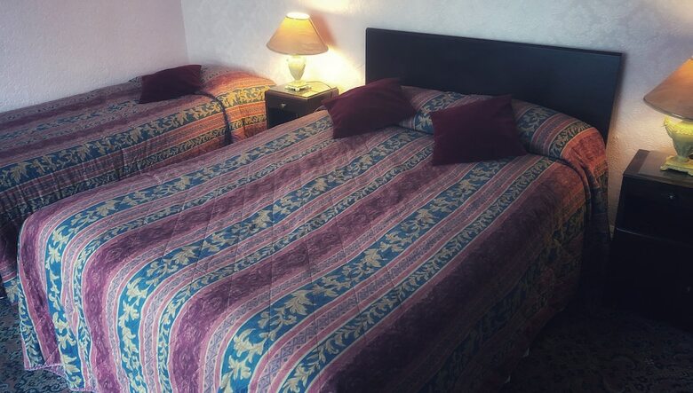Hotel Averon  Guest House