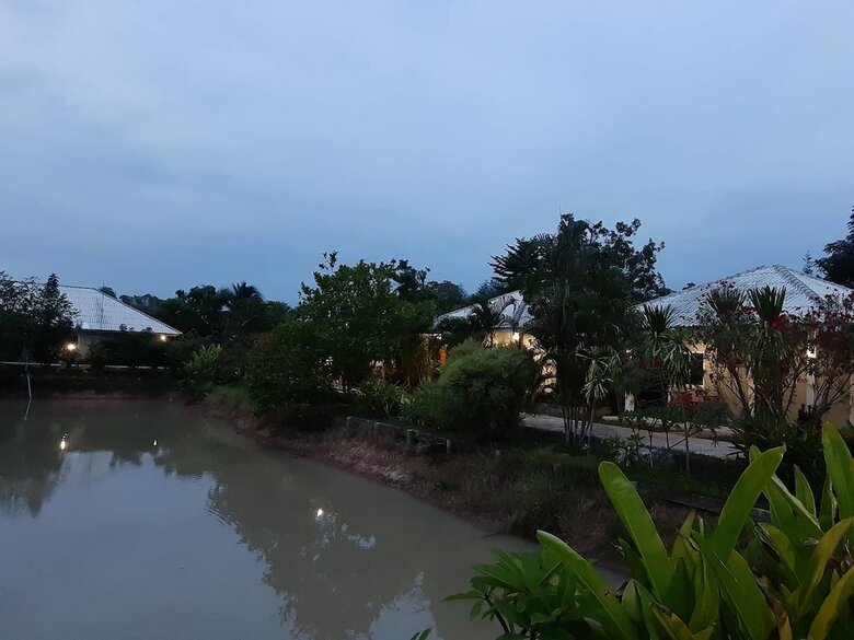 Hotel Paradise Resort Lamphun