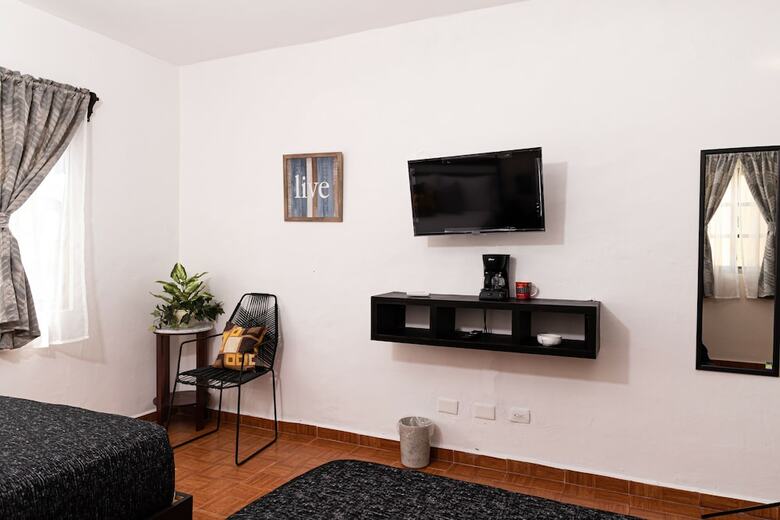Santa Fe Studios And Suites By The Spot